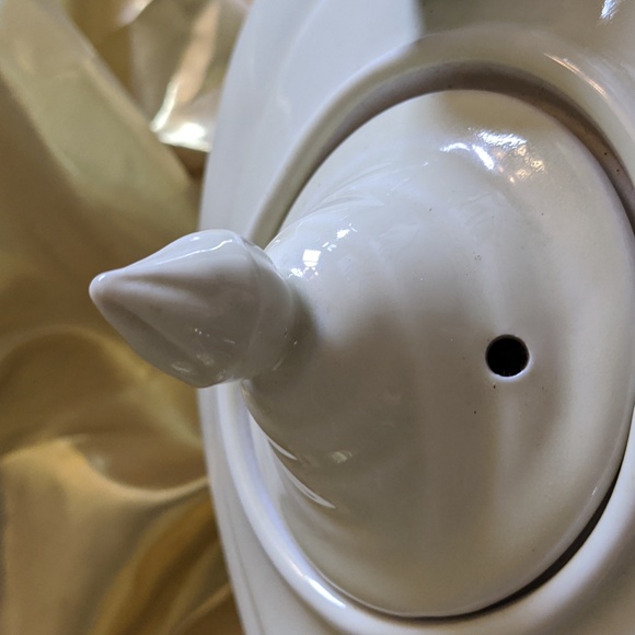 Vintage Genie Alladin Teapot - Picture 3 of 8